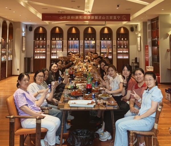 品味美食，凝聚力量——擇立燒烤party圓滿落幕